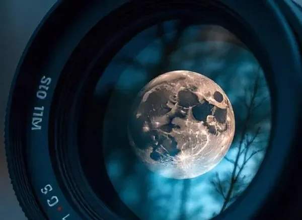 Best Canon Lenses for Taking the Perfect Moon