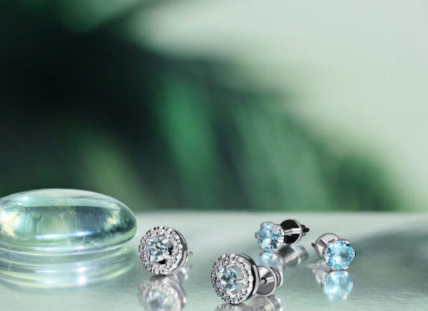 9 Jewelry Photography Tips for Sparkling Products