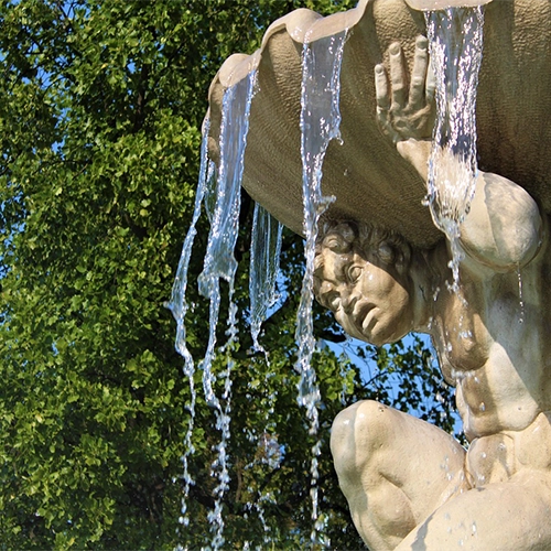 Fountain, Linz, Linz central station