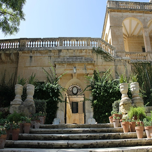 Malta, Red keep, Building