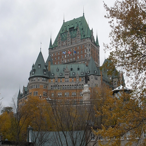 Quebec, Frontenac, Chateau