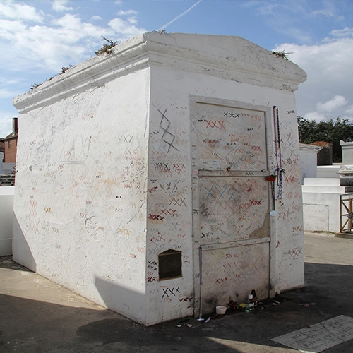 Tomb, New orleans, Nola