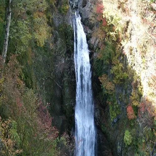 akiu-great-falls-waterfall-sendai-japan-autumn