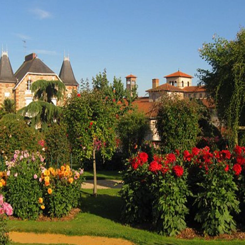 manoir du xixe et couvent