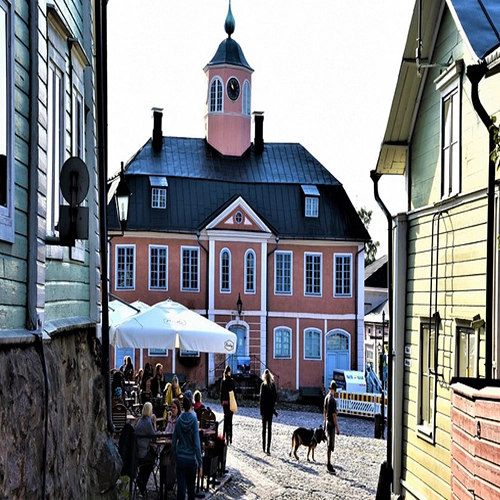 verso una piazza di porvoo