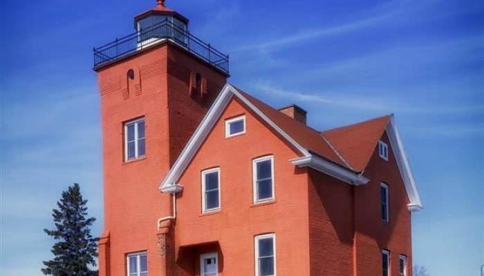 Lighthouse, Minnesota, Architecture