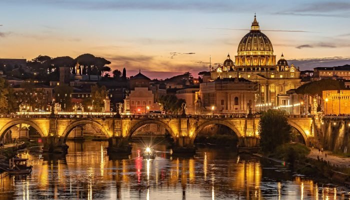 Tiber river, St peter's basilica, Vatican