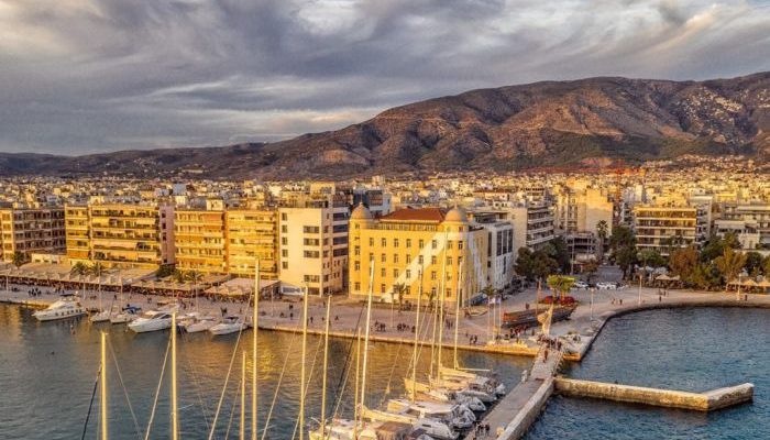 Volos Waterfront (Nea Agora & Dimotiki Agora) Volos Waterfront (Nea Agora & Dimotiki Agora)